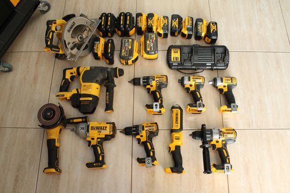 6c043afb3d8334a23506b6136eafe796 DeWalt Tools